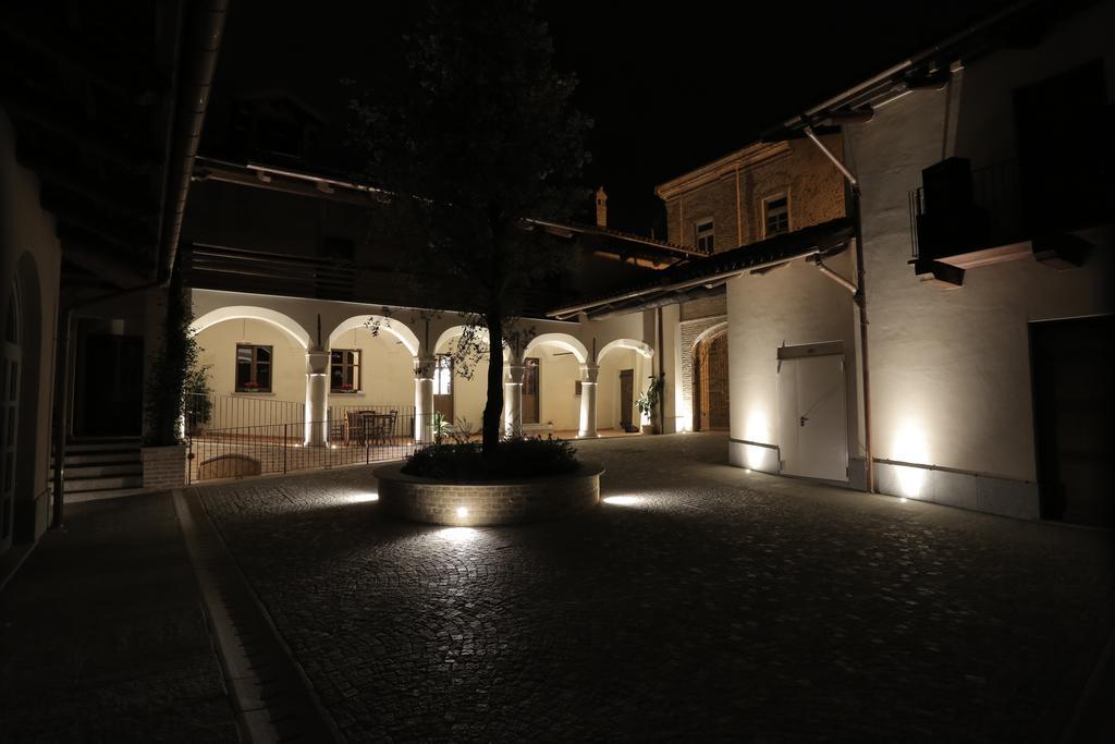 Il Giardino Di Ghilot Bed & Breakfast Cherasco Exterior photo