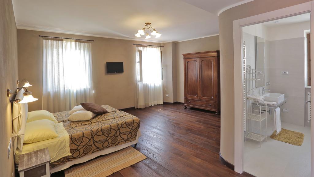 Il Giardino Di Ghilot Bed & Breakfast Cherasco Room photo
